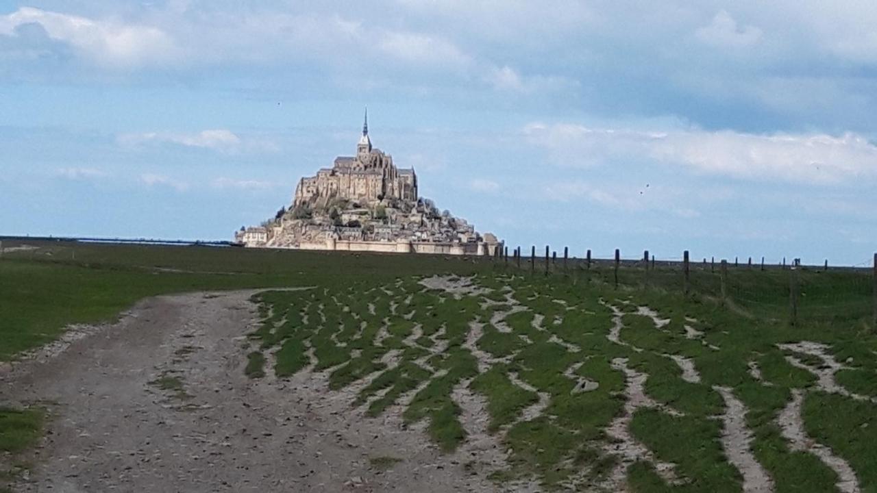 Le Petit Bois Normand - Chambre D'Hote Bed & Breakfast Champ-du-Boult Bagian luar foto