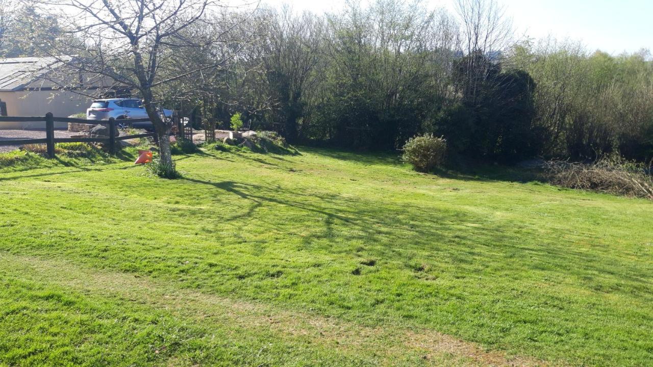 Le Petit Bois Normand - Chambre D'Hote Bed & Breakfast Champ-du-Boult Bagian luar foto